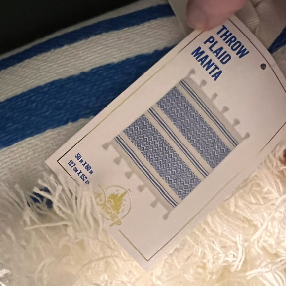 Disney Parks Throw Plaid Manta NWT Coastal Blue White Mickey Mouse - Picture 4 of 5